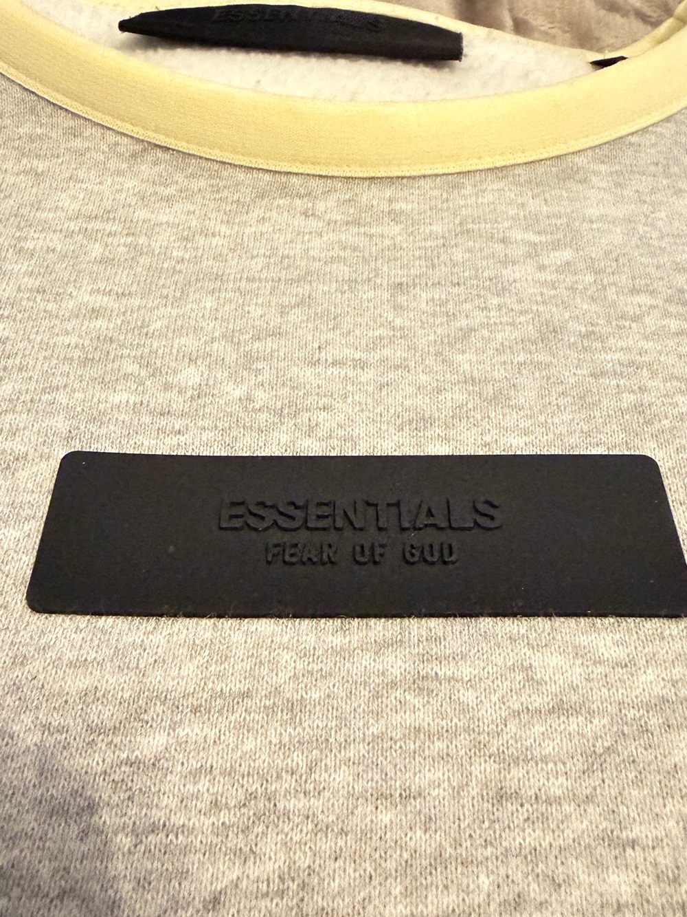 Essentials FOG Crewneck L Sweatshirt Light  Grey Yellow Fear of God Oversized Lg